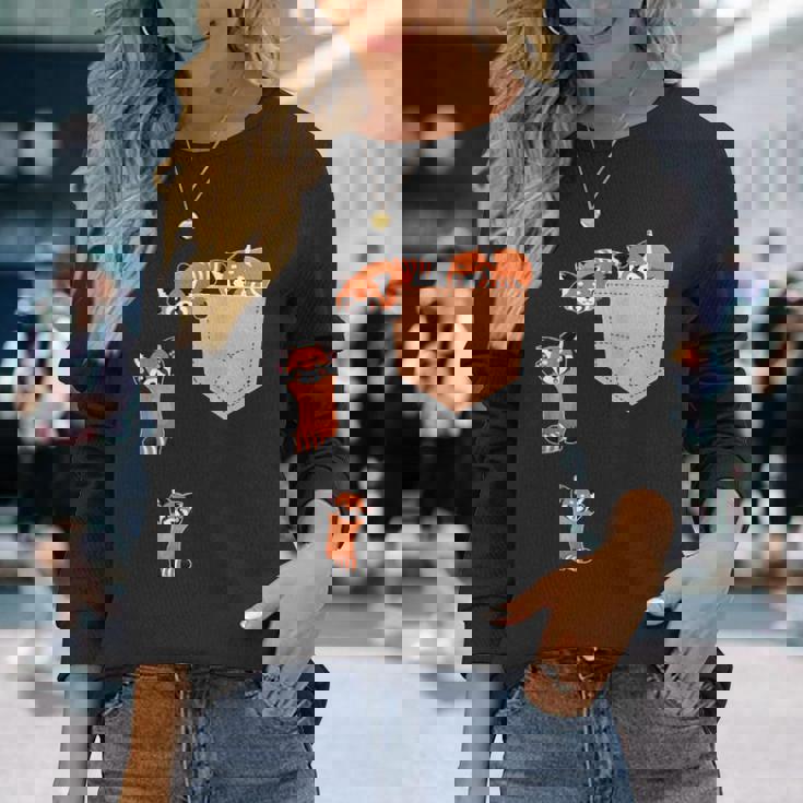 私のポケットファニーで家族のレッドパンダ 長袖Tシャツ 彼女への贈り物