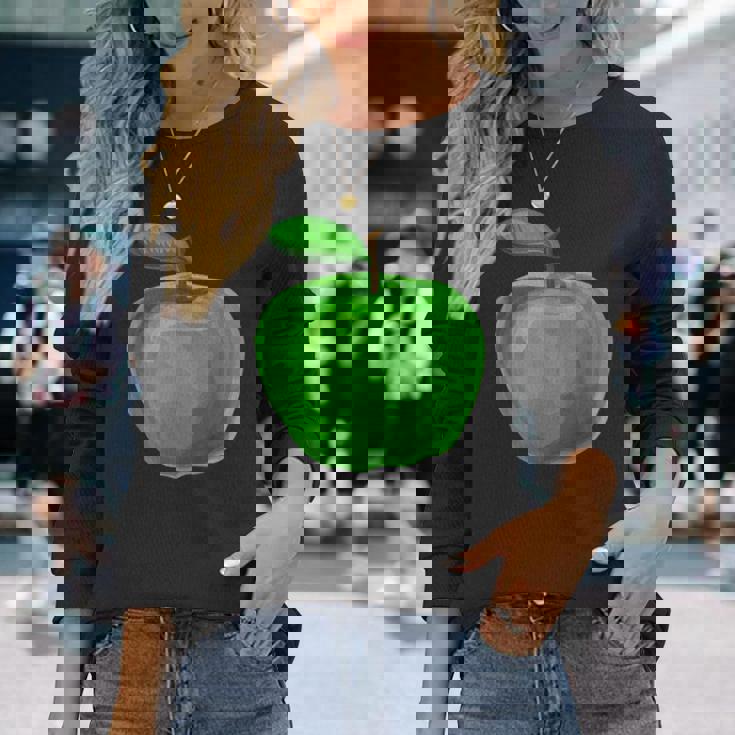 美しい青りんごを彩った果物や果物のりんご。 長袖Tシャツ 彼女への贈り物