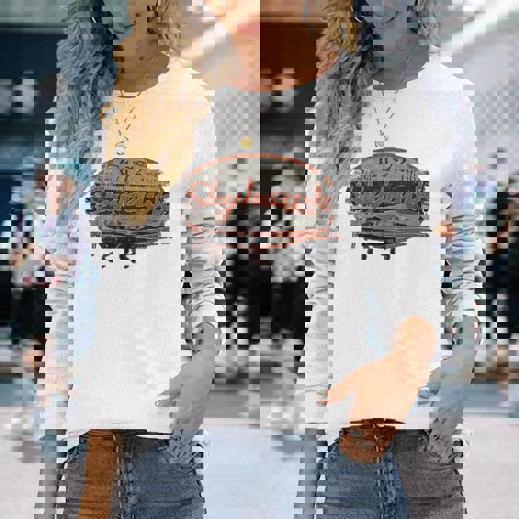 172Kyhawk ヴィンテージ レトロ 飛行機 フライングパイロット 長袖Tシャツ 彼女への贈り物