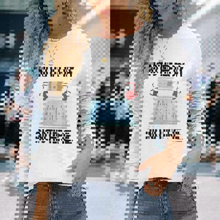 Another Day Another Gel 長袖Tシャツ 彼女への贈り物