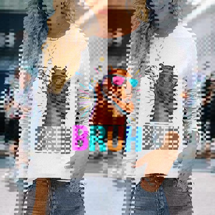 Capybara Gamer Meme Cool Gaming Humor Animal Lover 長袖tシャツ 長袖Tシャツ 彼女への贈り物