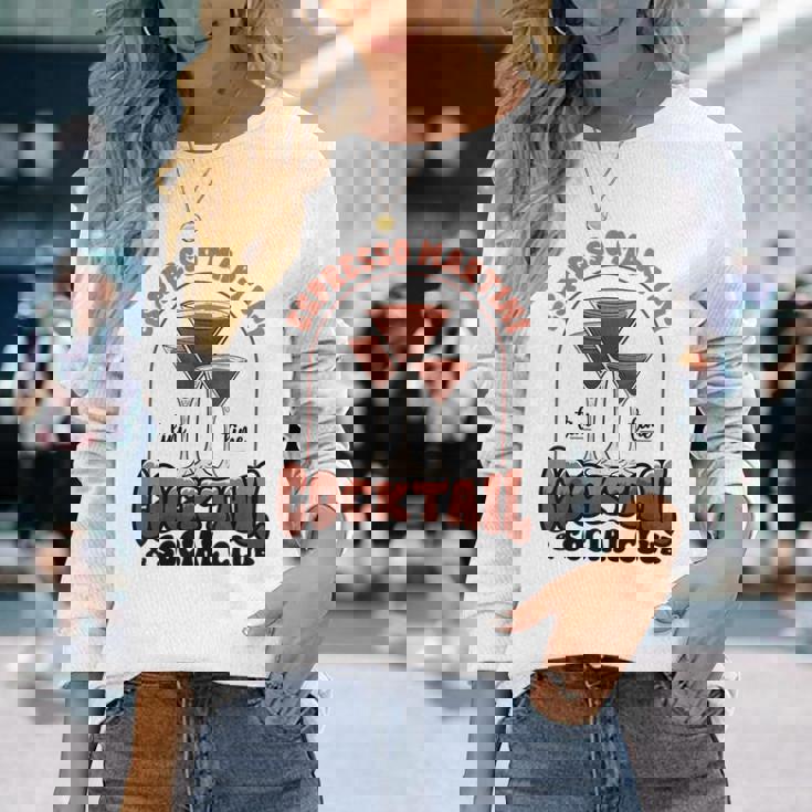 エスプレッソ・マティーニ・ソーシャル・クラブ・ウォッカ・コーヒー・ラバー・カクテル 長袖Tシャツ 彼女への贈り物