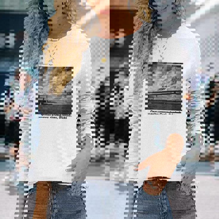 クイーンズベリークロッシング スコットランド 写真 風景 B&W ライト 長袖Tシャツ 彼女への贈り物