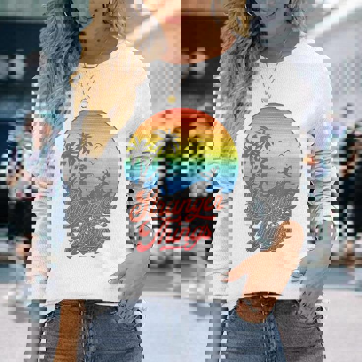 ストレンジャー・シングス サーファーボーイ ピザ デモゴルゴン カリ レトロ 80年代 長袖Tシャツ 彼女への贈り物