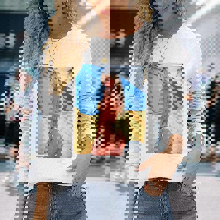 セクシーガールグラフィックtシャツ 「モダンピンナップガール&ウクライナ国旗2」 長袖tシャツ 長袖Tシャツ 彼女への贈り物