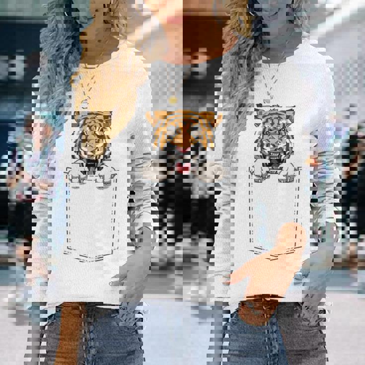 タイガー ポケットに入ったトラ 覗き見虎 長袖tシャツ 長袖Tシャツ 彼女への贈り物