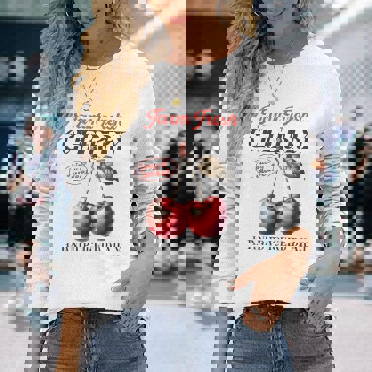 チェリーフルーツ スイートジューシーレッドチェリー 食通ギフト 長袖Tシャツ 彼女への贈り物