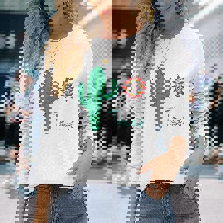 テキサス キュート 気まぐれなサボテン 南西部の太陽 砂漠 バケーション 長袖Tシャツ 彼女への贈り物