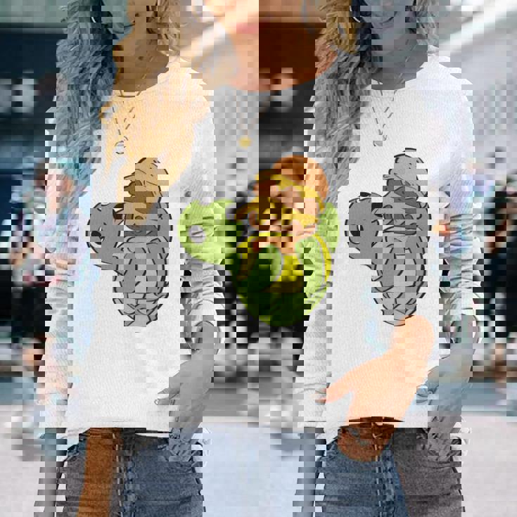 ハンバーガーを食べるかわいいカメ 面白いハンバーガー 長袖tシャツ 長袖Tシャツ 彼女への贈り物