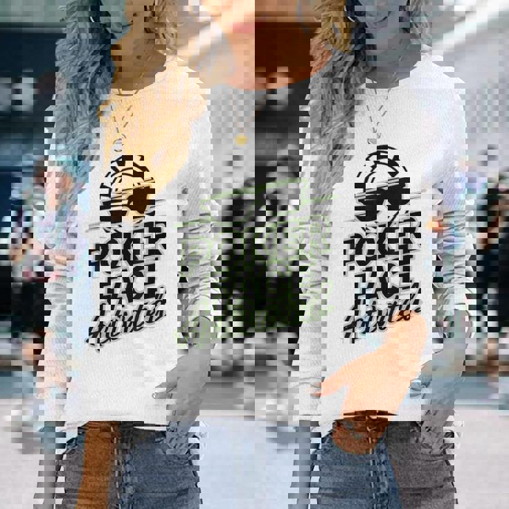 ポーカーフェイス活性化テキサスホールデムポーカーカード愛好家。 長袖Tシャツ 彼女への贈り物