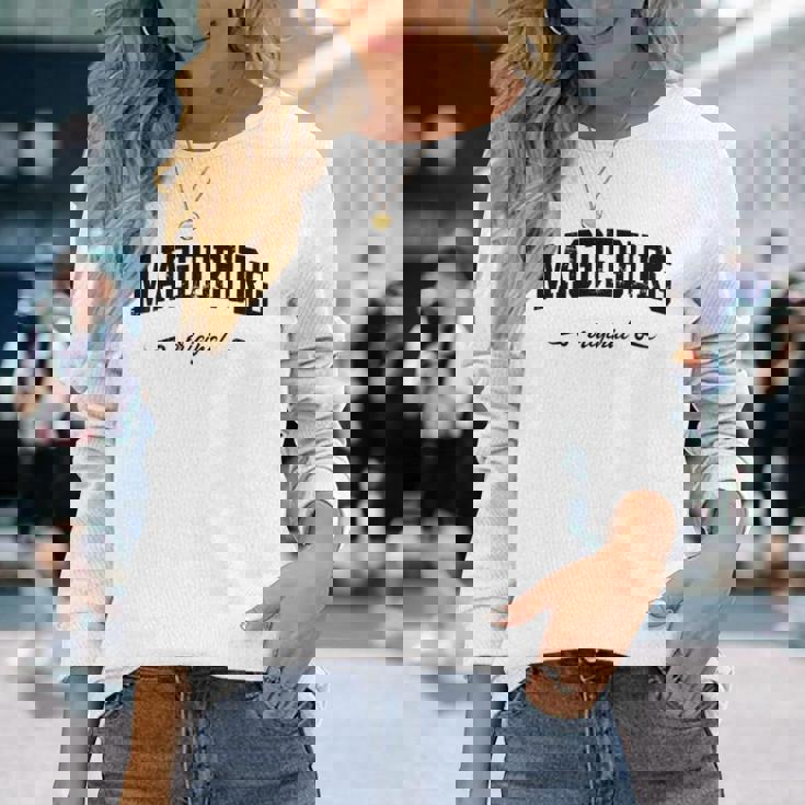 マクデブルク、東ドイツ、東ドイツ、カレッジデザイン 長袖tシャツ 長袖Tシャツ 彼女への贈り物