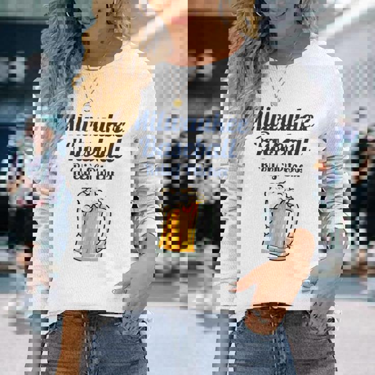ミルウォーキービールと野球リリーフピッチャー 長袖Tシャツ 彼女への贈り物