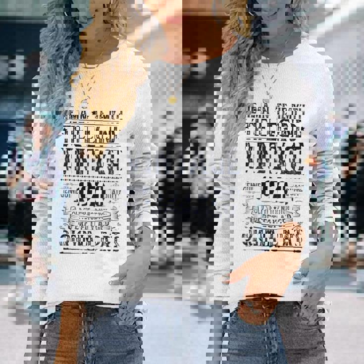 ヴィンテージ 1970 男性用 レトロ 面白い 1970 誕生日 長袖Tシャツ 彼女への贈り物