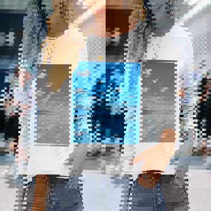 世界一美しい鏡張りの風景 長袖Tシャツ 彼女への贈り物