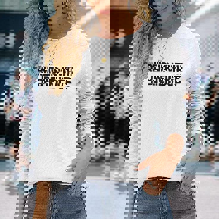 面白いエッグベネディクトの名言「ベネディクトの友達かっこいい」 長袖Tシャツ 彼女への贈り物