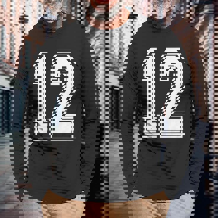 12番の前面と背面にホワイトのプリント。 長袖Tシャツ 高齢者への贈り物