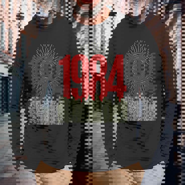 1984 文学 クラシック ブックテーマ ヴィンテージ 長袖Tシャツ 高齢者への贈り物