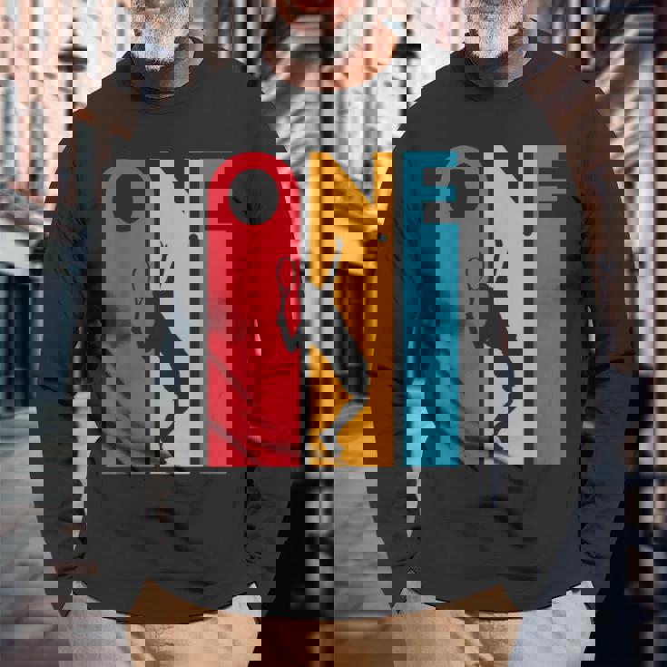 1歳の誕生日ギフト ヴィンテージ テニス 誕生日 1歳 長袖Tシャツ 高齢者への贈り物