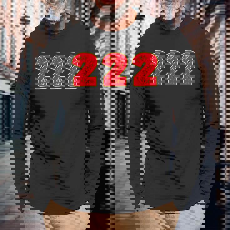 222 エンジェルナンバー Right Place Right Time 長袖Tシャツ 高齢者への贈り物