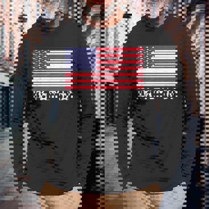 5月1日の忠誠の日 長袖Tシャツ 高齢者への贈り物