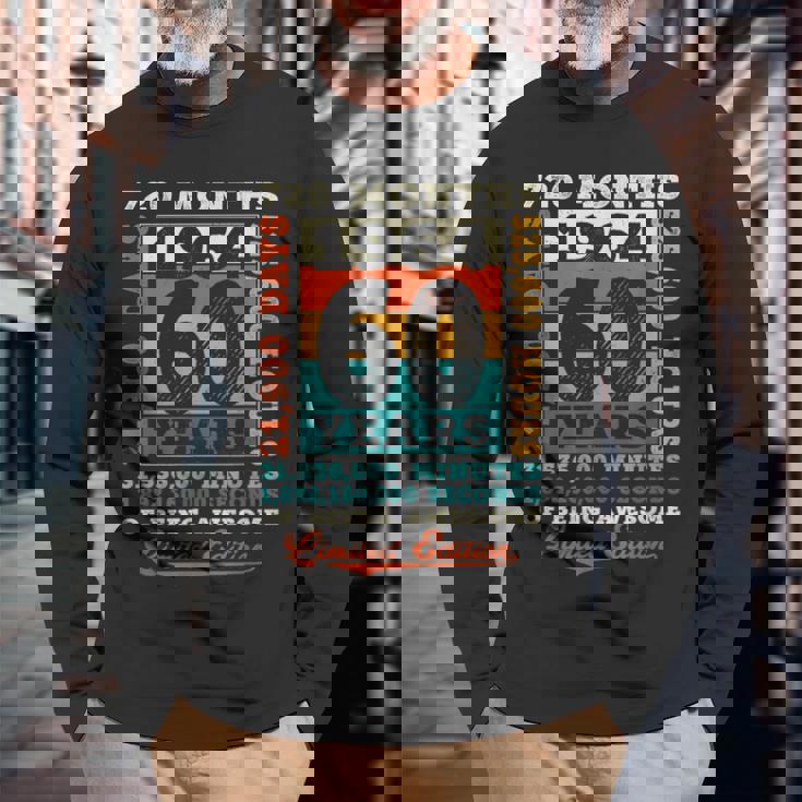 60 Years 720 Months Of Being Awesome Born 1964 60歳の誕生日 長袖Tシャツ 高齢者への贈り物
