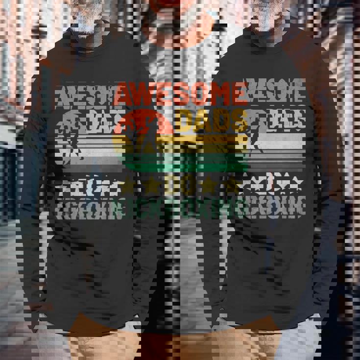 Awesome Dads Do キックボクシング キックボックス キックボクサー 長袖Tシャツ 高齢者への贈り物