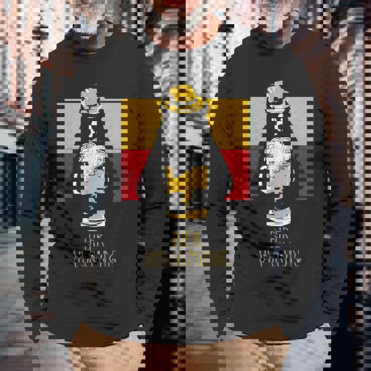 Bier Hug 面白いオクトーバーフェストデザイン ビールベア ドイツパーティー 長袖Tシャツ 高齢者への贈り物