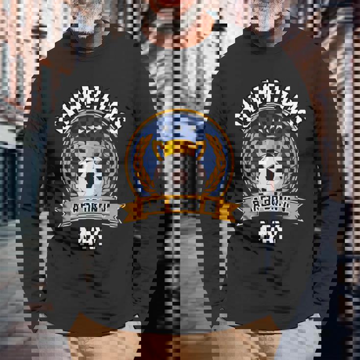 Champion Are Born In May フットボール サッカーボール 誕生日プレゼント 長袖tシャツ 長袖Tシャツ 高齢者への贈り物