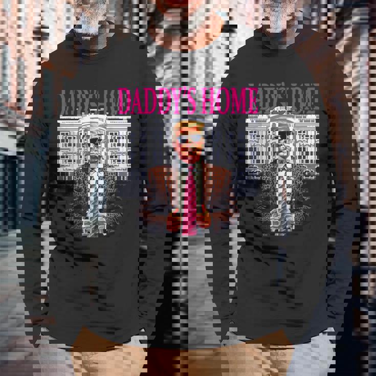 Daddy's Home Pink President Donald Trump House 長袖Tシャツ 高齢者への贈り物