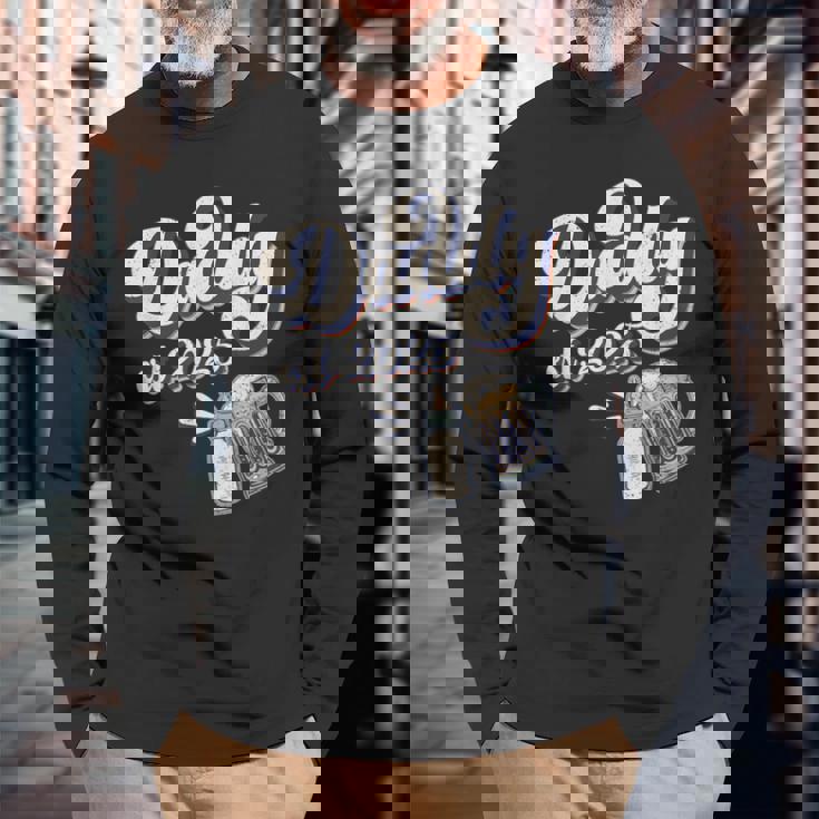 Daddy Est 2025 初めての父の日 新しいパパ 若い父親 長袖Tシャツ 高齢者への贈り物