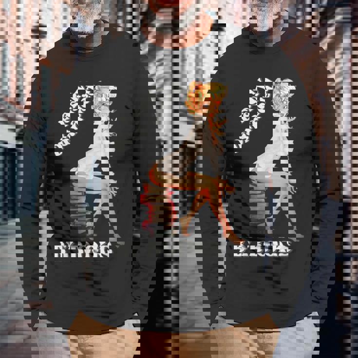 Easily-Distracted By Books ピンナップガール セクシーアニメ レトロアート 長袖Tシャツ 高齢者への贈り物