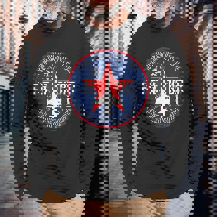 F-5E タイガーii 長袖Tシャツ 高齢者への贈り物