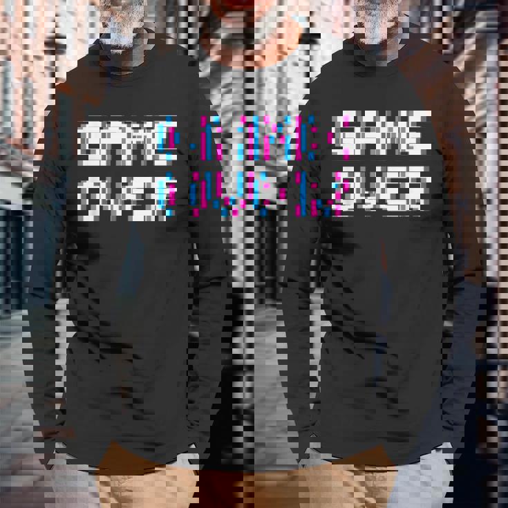 Game Over 8Bit ゲームオーバー 8ビットピクセル レトロヴィンテージビデオゲームグラフィック ゲーマー 長袖Tシャツ 高齢者への贈り物