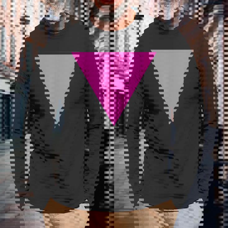 Gay Pride Upside Down Pink Triangle 長袖Tシャツ 高齢者への贈り物