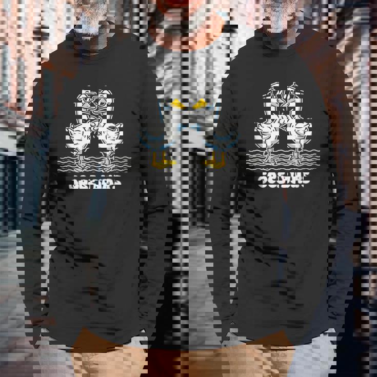 Goose Bumps ユーモラスなことわざ ガチョウの愚かな拳バンプ しゃれ 長袖Tシャツ 高齢者への贈り物