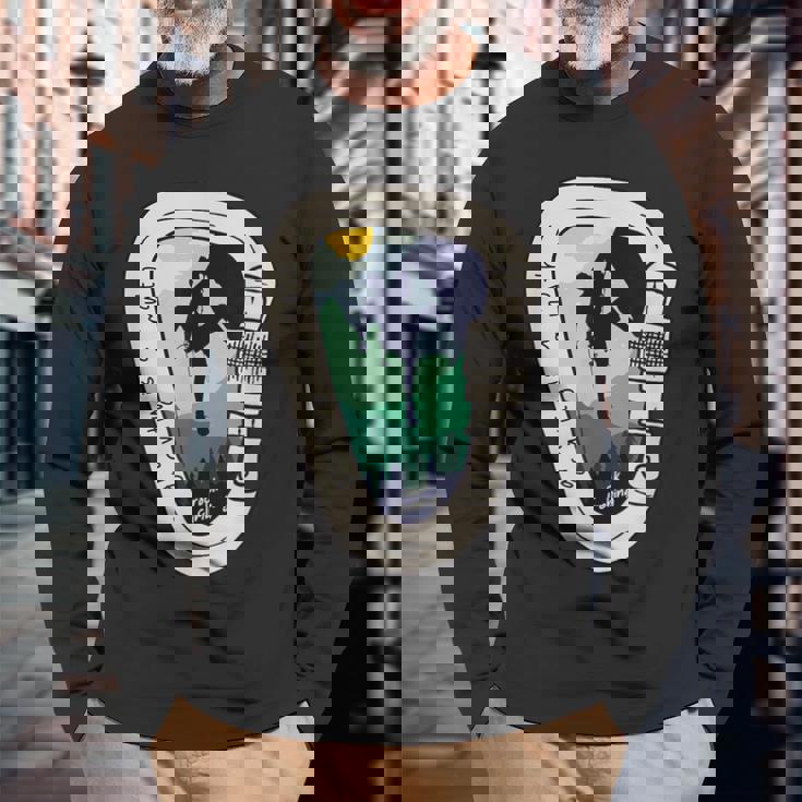 Gravity Is A Myth カラビナ ロッククライミング 山登り 長袖Tシャツ 高齢者への贈り物