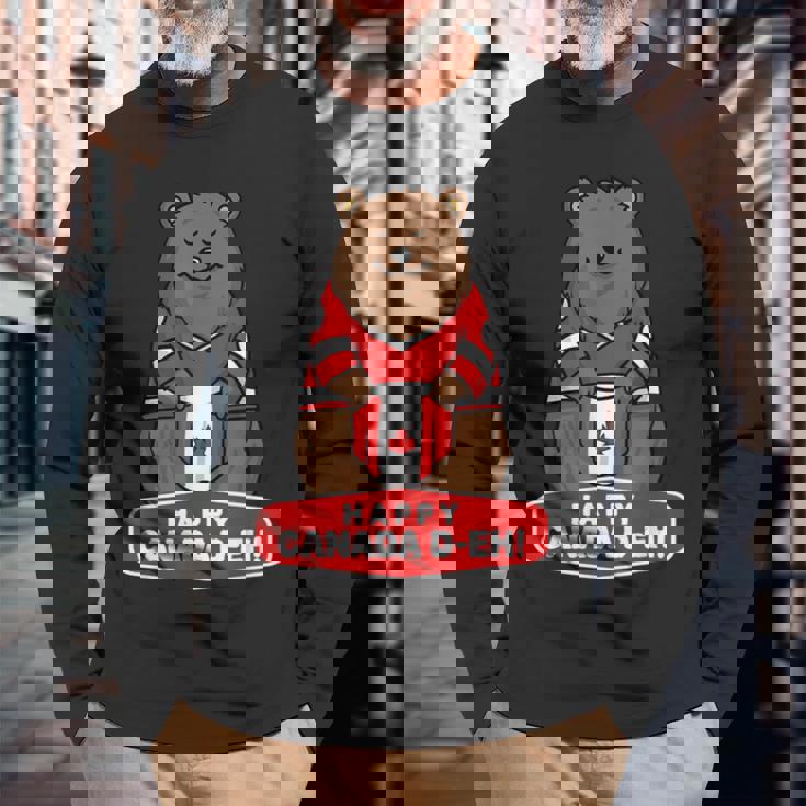 Happy Canada Day 面白いカナダのクマの旗 長袖Tシャツ 高齢者への贈り物