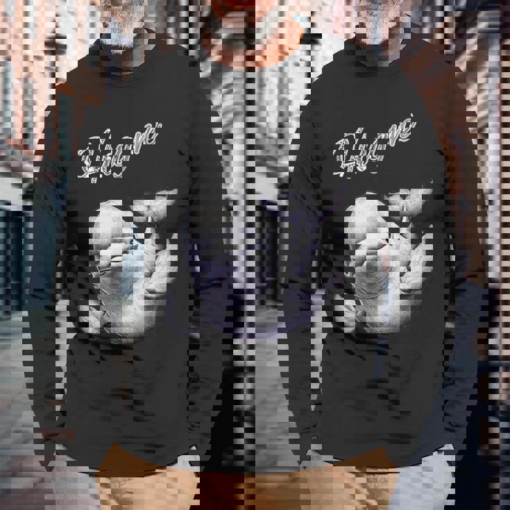 Hug Me ベルーガ アートデザイン 可愛い おしゃれ 動物 シロイルカ シロクジラ 長袖Tシャツ 高齢者への贈り物