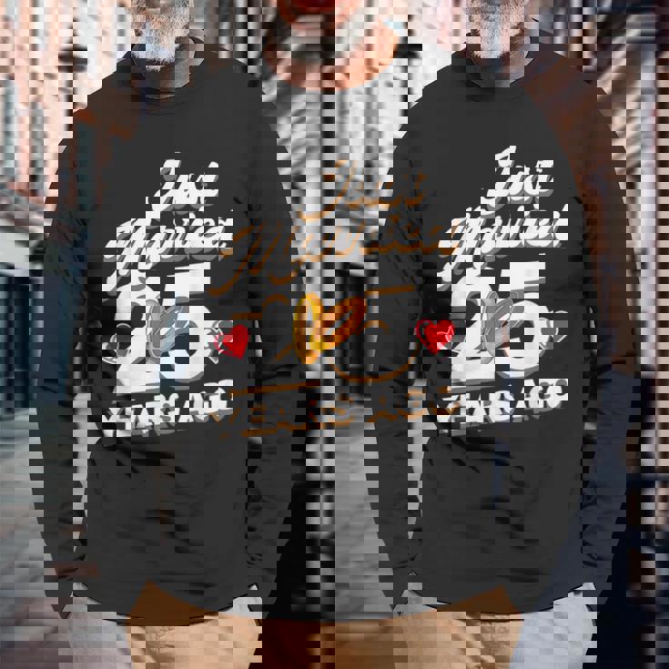 Just Married 25 Years Ago シルバーウェディング 長袖Tシャツ 高齢者への贈り物