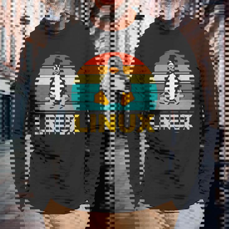 Linux レトロ ヴィンテージ ペンギン オタク ペンギン オペレーティング システム オタク 長袖Tシャツ 高齢者への贈り物