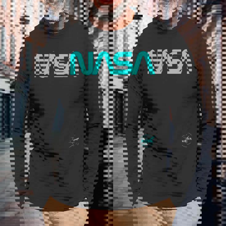 Nasaワームと記章のロゴ 長袖Tシャツ 高齢者への贈り物