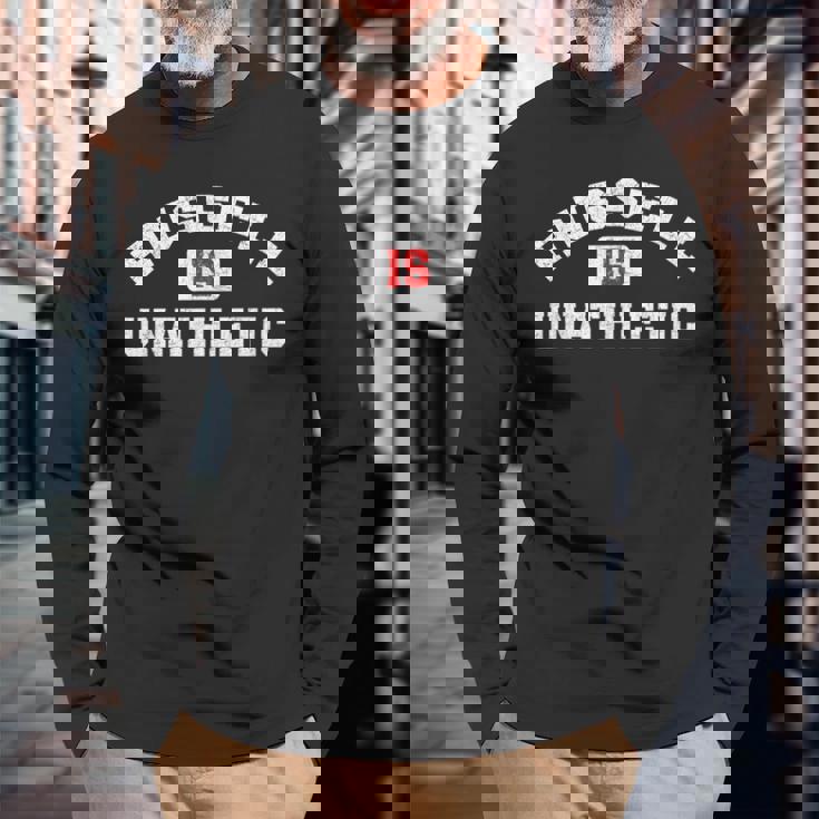 Russell Is Unathletic ユーモラスなアスリート プットダウン 長袖Tシャツ 高齢者への贈り物