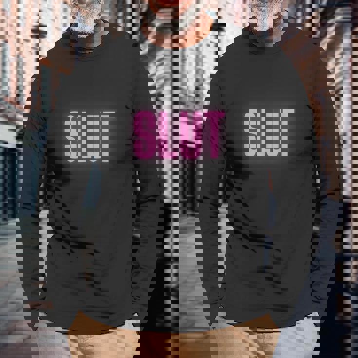 Slut 長袖Tシャツ 高齢者への贈り物
