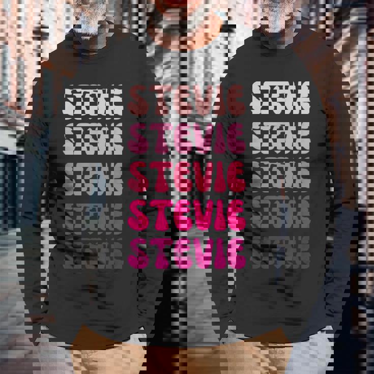 Stevie 長袖Tシャツ 高齢者への贈り物