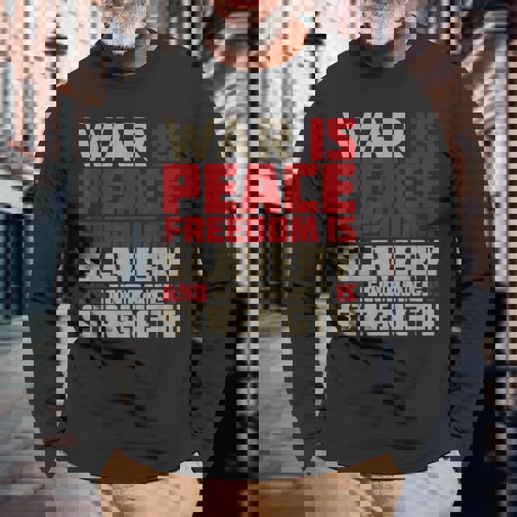 War Is Peace 引用tシャツ 長袖Tシャツ 高齢者への贈り物