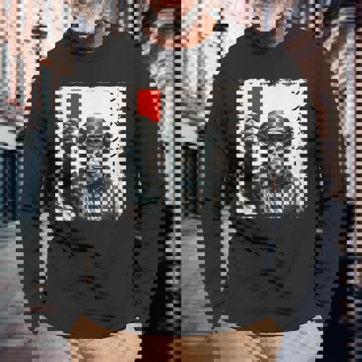 「シンパンジー」審判 シンパン チンパンジー レッドカード 猿 サル スポーツ サッカー 日本語 カタカナ かっこいい 長袖Tシャツ 高齢者への贈り物