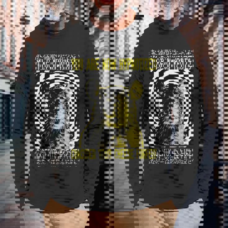 あなたは今、催眠術をかけられた日本ネズミです。 長袖Tシャツ 高齢者への贈り物