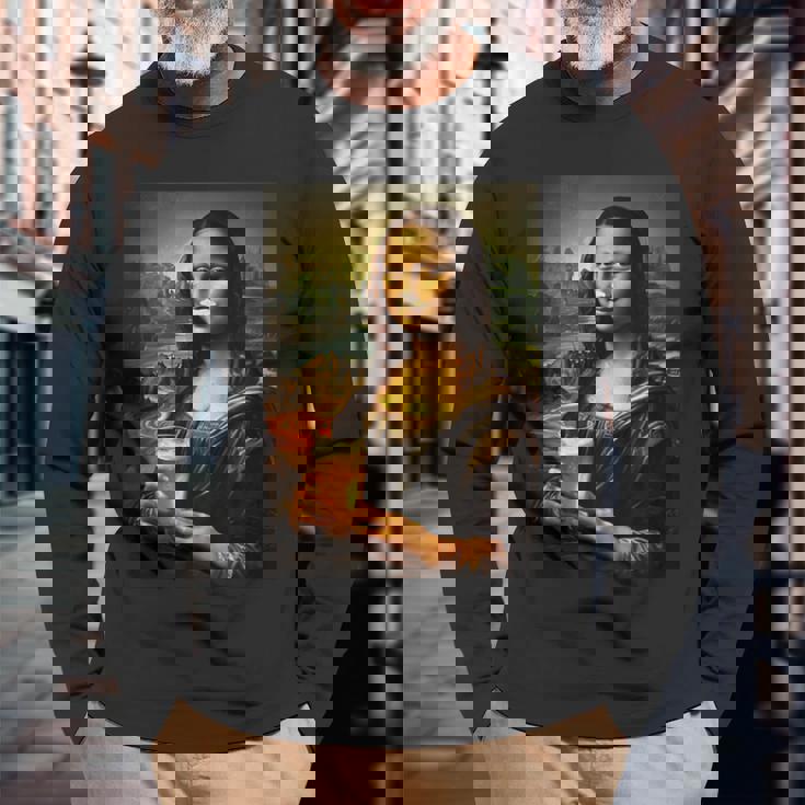 おもしろビールモナリザ絵画アートママパパ。 長袖Tシャツ 高齢者への贈り物