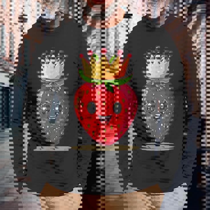 かわいいストロベリーロイヤルティで面白いタッチ。 長袖Tシャツ 高齢者への贈り物