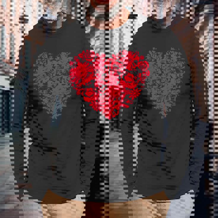 かわいい花赤いハート花のバレンタインデーの愛 長袖Tシャツ 高齢者への贈り物